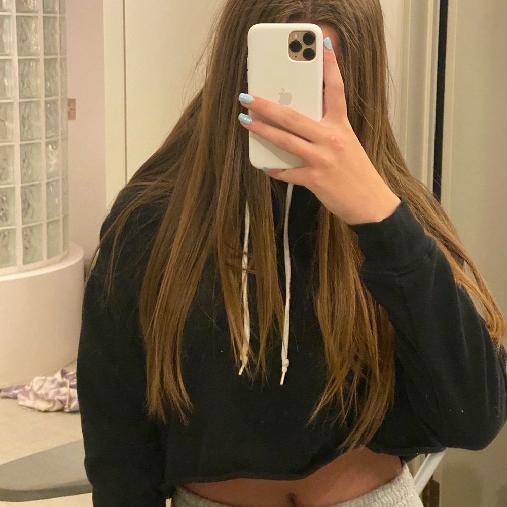 black cropped sweatshirt